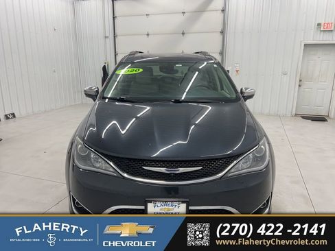 Used 2020 Chrysler Pacifica Limited w/ Tire & Wheel Group image 7