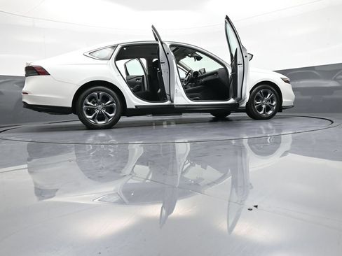 Used 2023 Honda Accord EX image 48