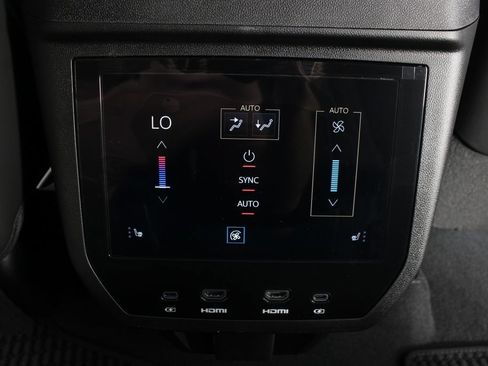 New 2026 GMC Yukon XL Denali Ultimate AWD/4WD image 23