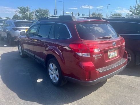 Used 2011 Subaru Outback 2.5i Premium w/ All-Weather Pkg AWD/4WD image 3