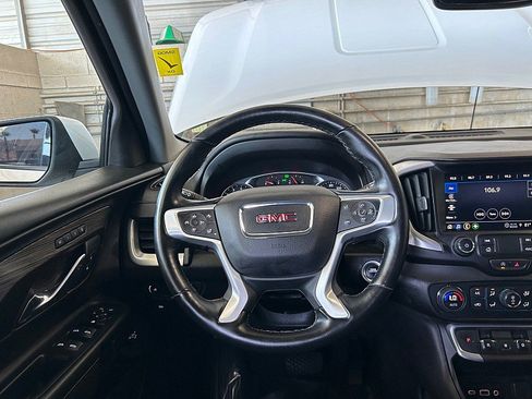 Used 2024 GMC Terrain SLT AWD/4WD image 21