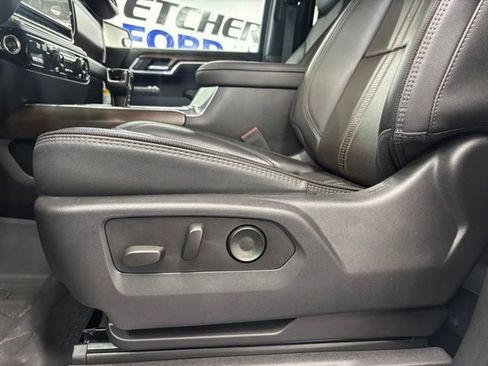 Used 2023 Chevrolet Silverado 1500 High Country w/ Technology Package image 7