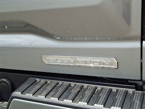 Used 2023 GMC Sierra 1500 Elevation image 30