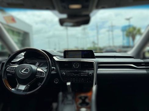 Used 2019 Lexus RX 350L FWD image 9