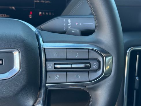 Used 2025 GMC Yukon XL Denali image 22