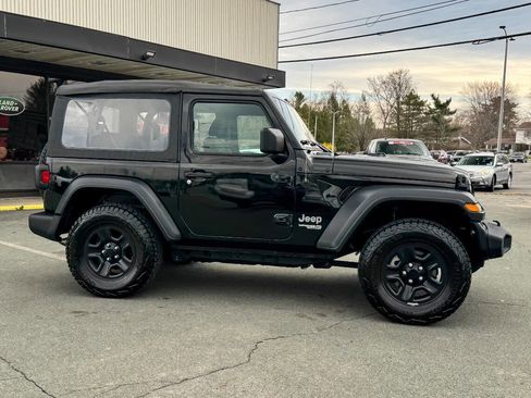 Used 2020 Jeep Wrangler Sport image 3