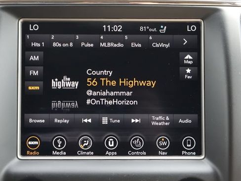 Used 2018 Jeep Grand Cherokee Overland AWD/4WD image 9