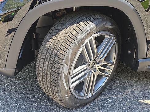 New 2026 Mercedes-Benz GLS 450 4MATIC image 34