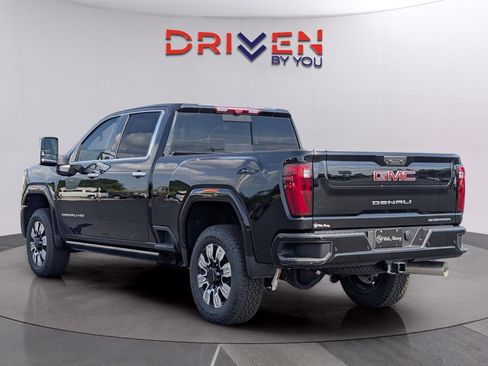 New 2026 GMC Sierra 2500 Denali w/ Denali Reserve Package AWD/4WD image 3