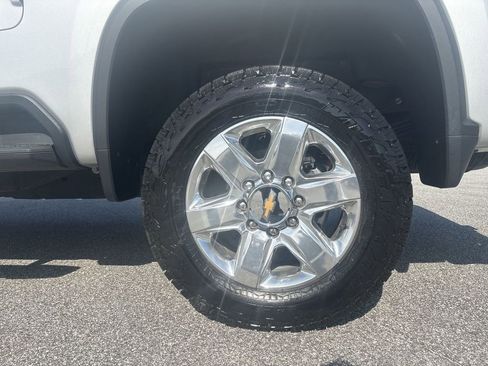 Certified 2022 Chevrolet Silverado 3500 LTZ w/ LTZ Convenience Package image 30