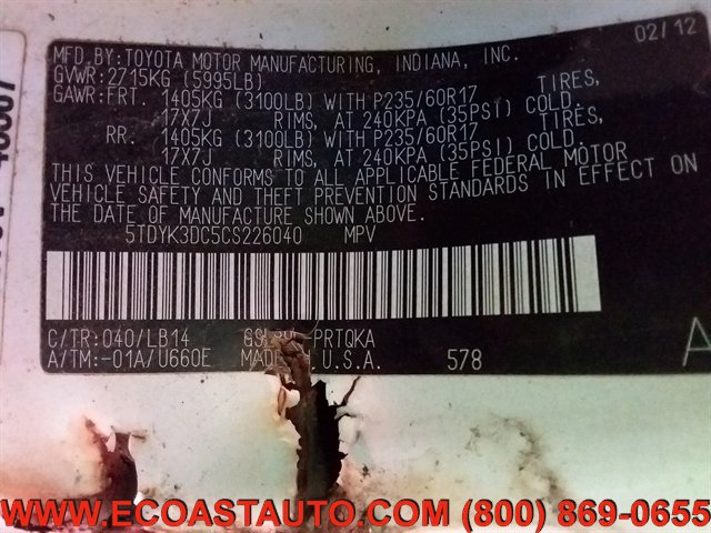 Used 2012 Toyota Sienna XLE w/ Entertainment Pkg FWD image 19