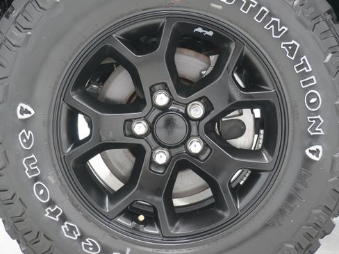 Used 2023 Jeep Wrangler Sport AWD/4WD image 27