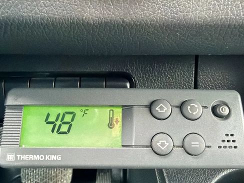 Used 2019 Mercedes-Benz Sprinter 144 image 18