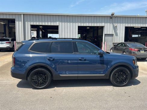 Used 2023 Kia Telluride EX X-Line AWD/4WD image 2