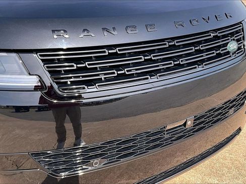 Certified 2025 Land Rover Range Rover Sport SE image 29