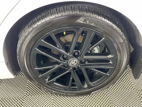 Used 2025 Toyota Camry SE w/ Convenience Package image 34