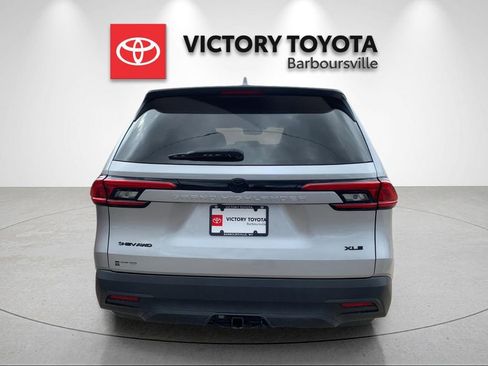 Used 2024 Toyota Grand Highlander XLE image 4