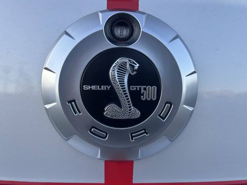Used 2009 Ford Mustang Shelby GT500 RWD image 30