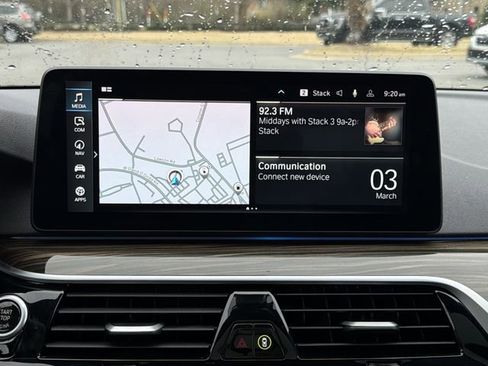 Used 2023 BMW 530e xDrive image 30