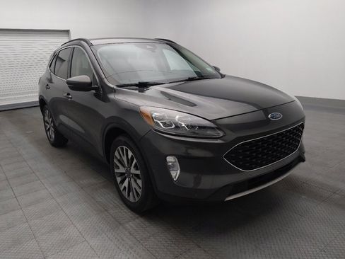 Used 2020 Ford Escape Titanium image 13