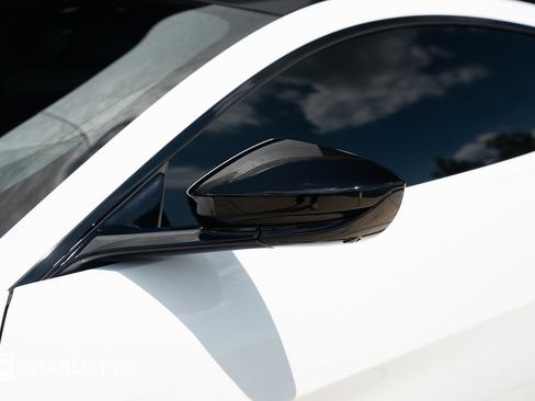 Used 2022 Aston Martin V8 Vantage Coupe RWD image 8