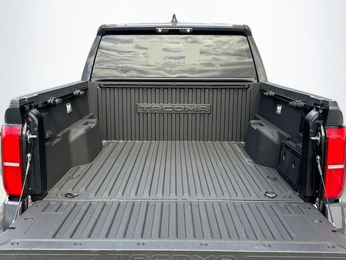 Used 2025 Toyota Tacoma TRD Off-Road AWD/4WD image 27