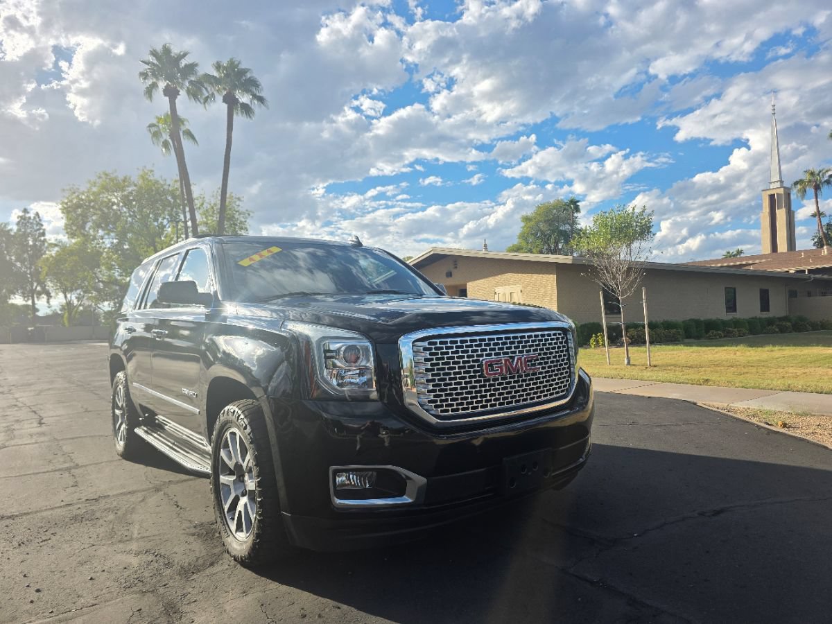 Used 2017 GMC Yukon Denali w/ Open Road Package AWD/4WD image 1