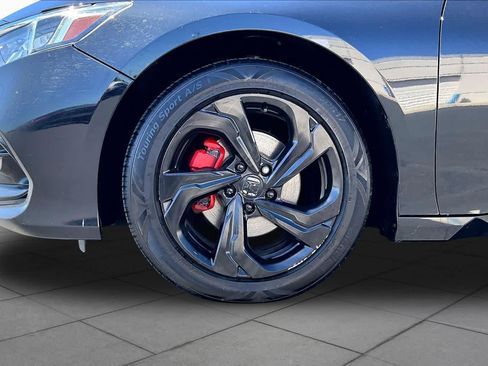 Used 2018 Honda Accord EX image 10