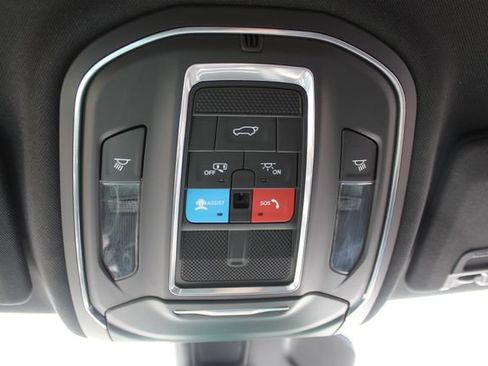 Used 2024 Jeep Grand Cherokee Altitude AWD/4WD image 25
