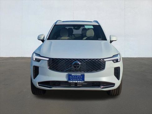 New 2026 Volvo XC90 T8 Plus w/ Protection Package Premier image 4