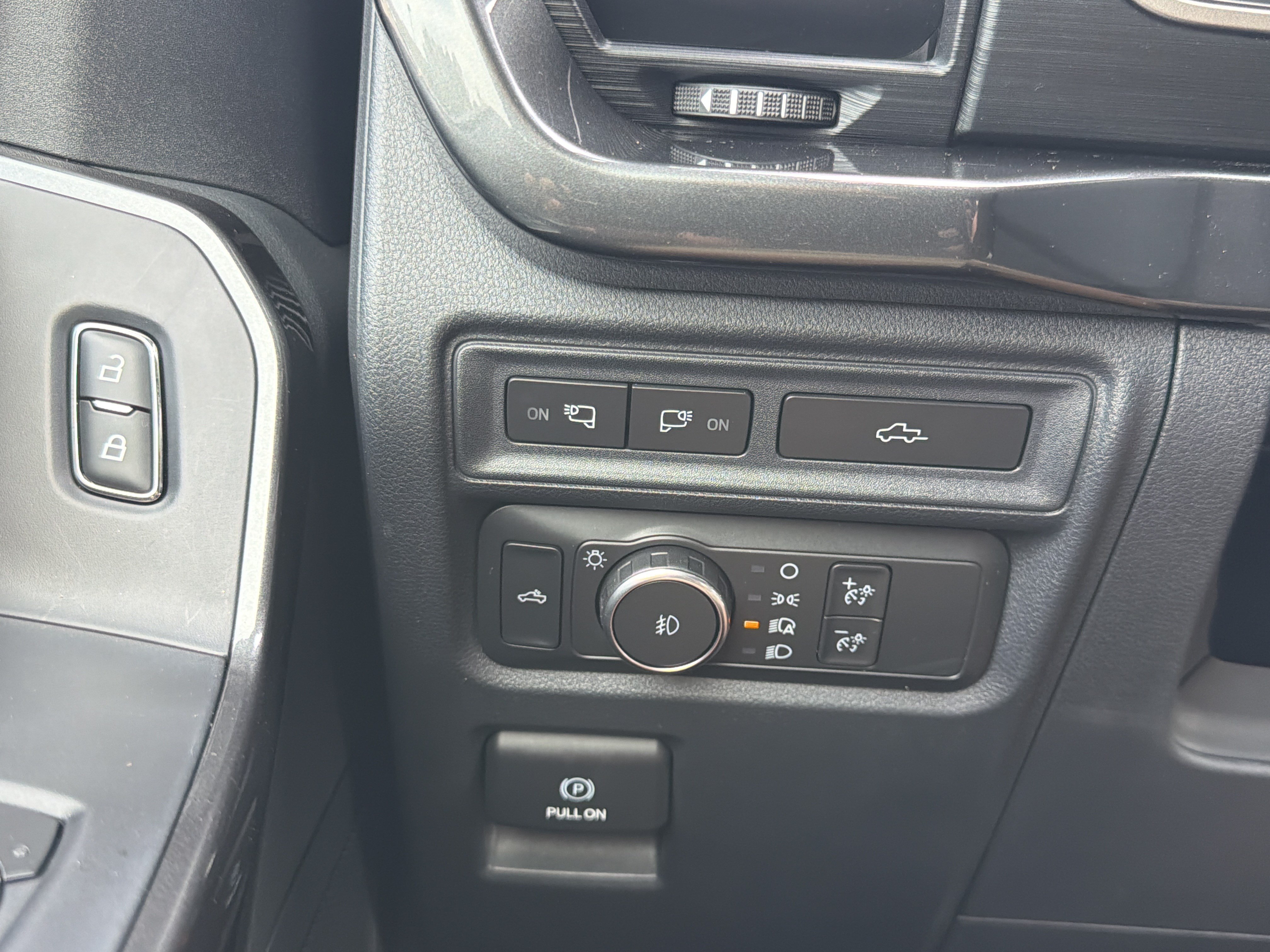 Used 2021 Ford F150 XLT w/ Equipment Group 302A High RWD image 12