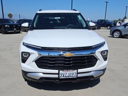 Used 2026 Chevrolet TrailBlazer LT AWD/4WD image 3