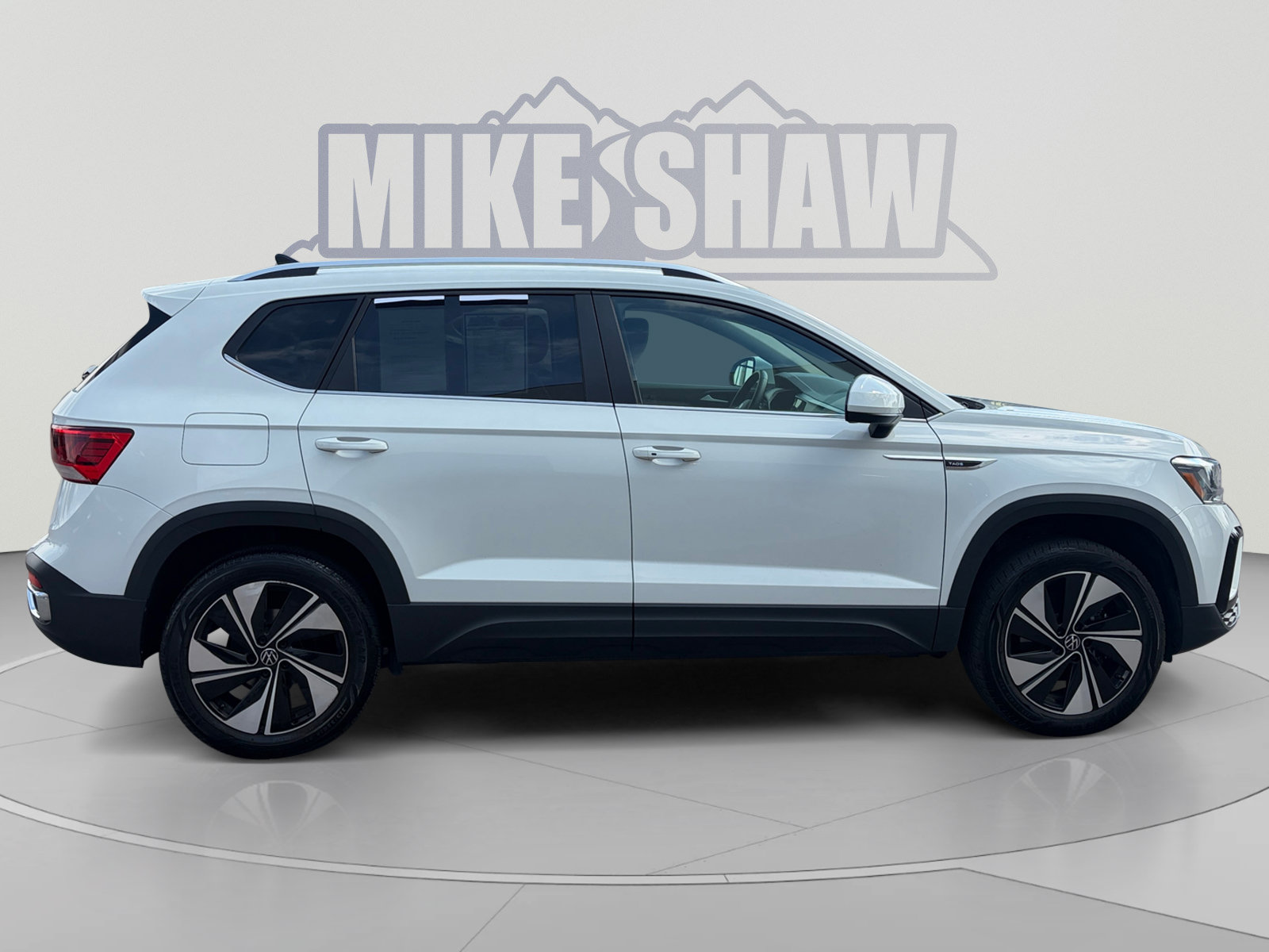 Used 2023 Volkswagen Taos SE AWD/4WD image 6