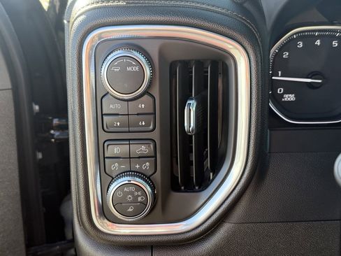 Certified 2022 GMC Sierra 2500 AT4 w/ AT4 Preferred Package AWD/4WD image 15