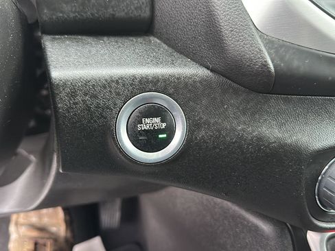 Used 2024 GMC Terrain SLE w/ Driver Convenience Package image 35