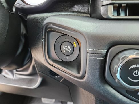 Used 2025 Jeep Wrangler Unlimited Rubicon 392 image 19