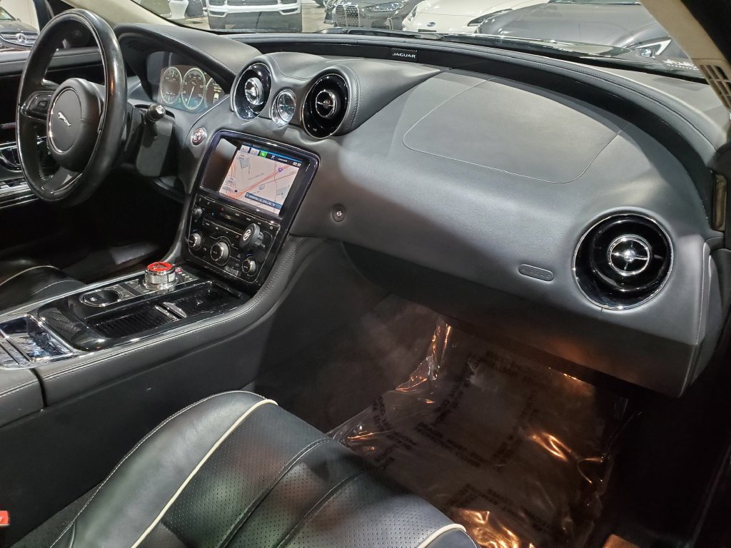 Used 2014 Jaguar XJ L Supercharged RWD image 15