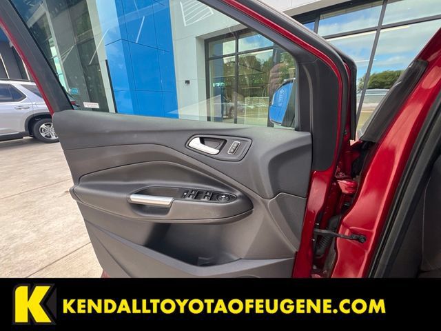 Used 2016 Ford Escape SE w/ SE Leather Comfort Package AWD/4WD image 4