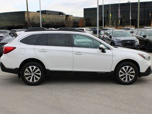 Used 2019 Subaru Outback 3.6R Limited image 4