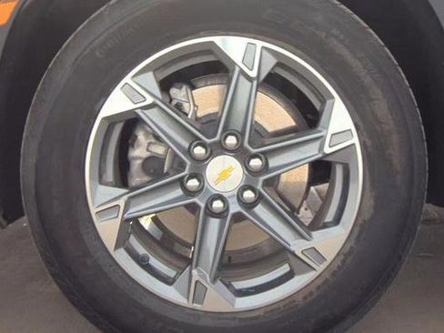 Used 2025 Chevrolet Blazer LT image 7