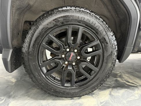 Used 2019 GMC Sierra 1500 Elevation image 32