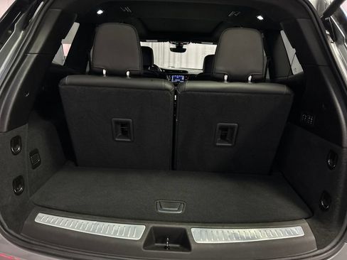 Used 2024 Cadillac XT6 Premium Luxury w/ Technology Package AWD/4WD image 26
