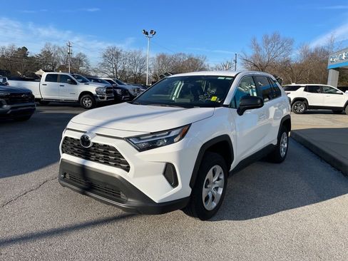 Used 2025 Toyota RAV4 LE image 4