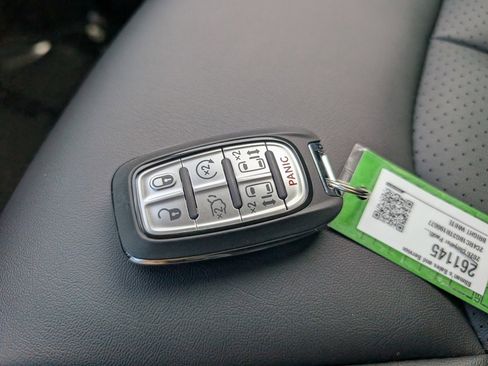 New 2026 Chrysler Pacifica Select image 19