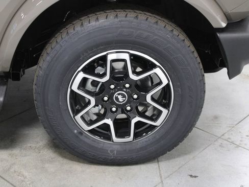 New 2025 Ford Bronco Outer Banks image 13