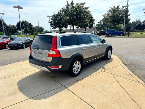 Used 2013 Volvo XC70 3.2 image 5