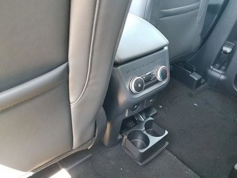 New 2026 Ford Explorer Active AWD/4WD image 18