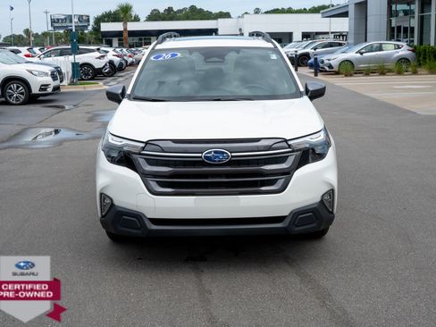 Certified 2026 Subaru Forester Premium w/ Base/Premium Package AWD/4WD image 8