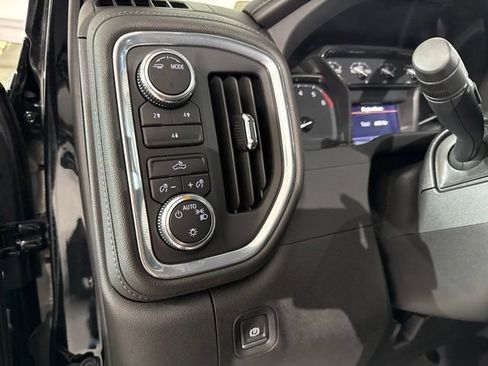 Used 2023 GMC Sierra 2500 SLE w/ Remote Start Package AWD/4WD image 18