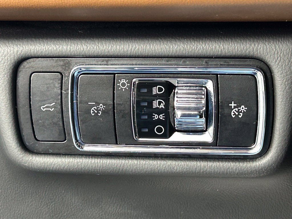 Used 2023 Lincoln Aviator Reserve w/ Elements Package Plus AWD/4WD image 35